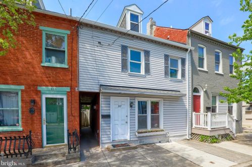 317 Walnut St, Lancaster, PA 17602-2403