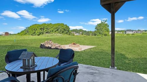 1015 166th St, Hammond WI  54015-5087 exterior