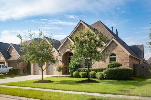 6226 Milam Branch Ln, Richmond, TX 77471-6680