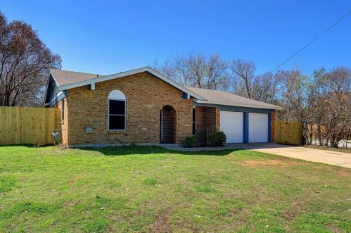7914 Harwood Rd, Fort Worth, TX 76180-5905
