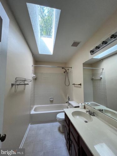 5511 Cedar Ridge Dr, Fredericksburg VA  22407-7700 exterior