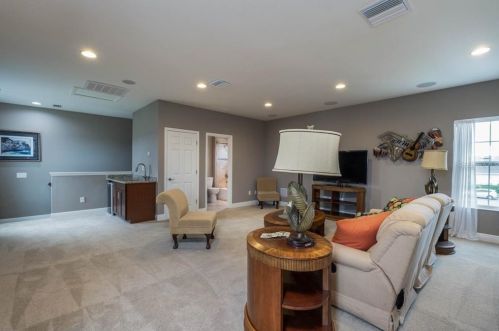 7308 Milestone Dr, Ruskin FL  33572-1740 exterior