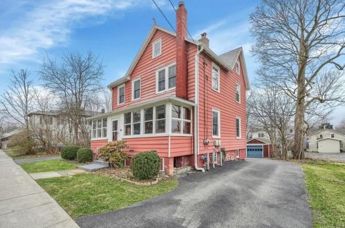 49 Clinton St, Cornwall, NY 12518-1561