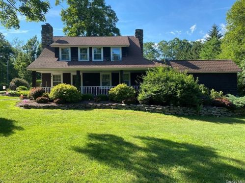 334 Angola Rd, Cornwall, NY 12518-1111
