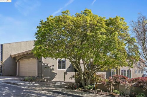 1834 Grand View Dr, Oakland, CA 94618-2316