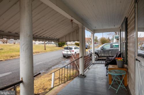 616 Branch St, Strasburg VA  22657-2024 exterior