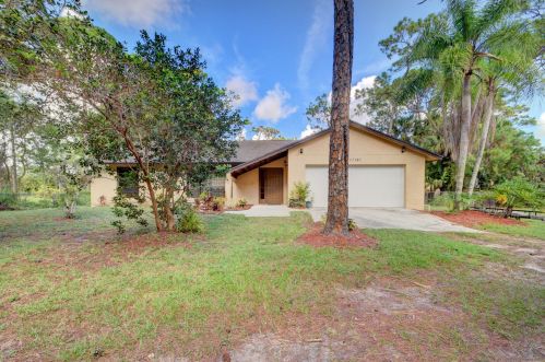 11191 56th Pl, West Palm Beach, FL 33411-8896