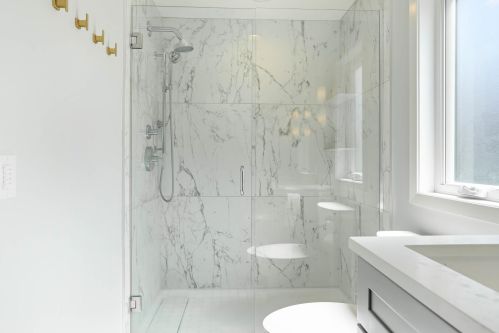 2600 Comstock Ln, Minneapolis MN 55447-1831 exterior