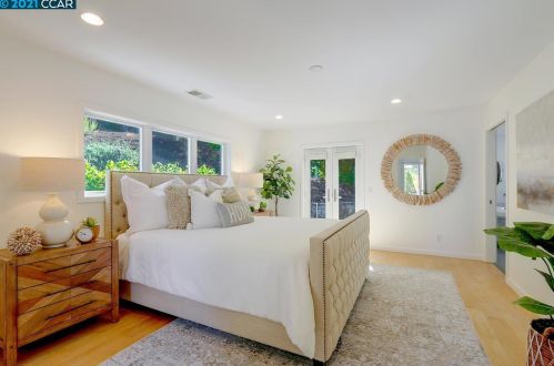 4 Loma Vista Dr, Orinda CA  94563-2213 exterior