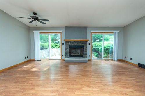 3011 Circle Dr, Lake Geneva, WI 53147-3662