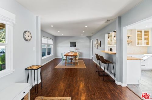 17030 Hart St, Van Nuys CA 91406-4508 exterior