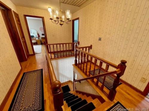 20 Kellogg St, Bethel CT  06801-1638 exterior