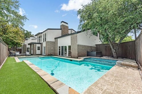 6439 Brook Lake Dr, Dallas, TX 75248-3912