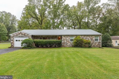 1216 Vilsmeier Rd, Lansdale, PA 19446-1713