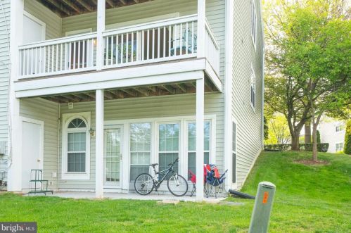 2998 Yarling Ct, Falls Church VA  22042-4476 exterior