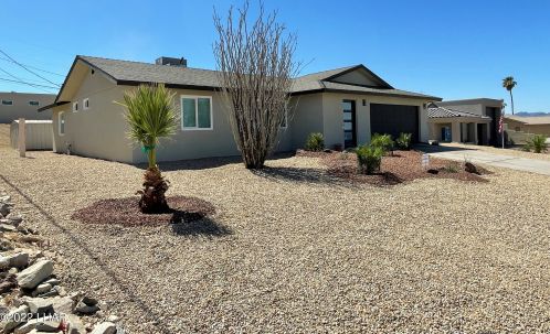 3072 Pintail Dr, Lake Havasu City, AZ 86406-5547