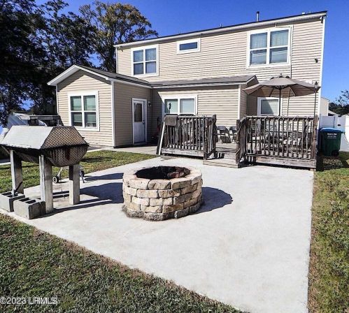 1 Tugaloo Dr, Beaufort SC  29906-6036 exterior