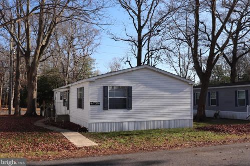 37568 Shade Tree Ln, Selbyville, DE 19975-4232
