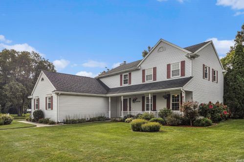 10300 Cinnamontree Dr, Granger, IN 46530-9515