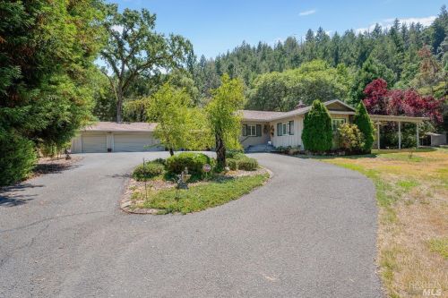 2031 Boonville Rd, Ukiah, CA 95482-8810