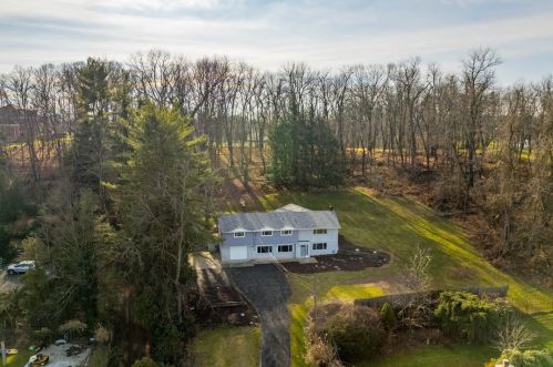 454 Mcmurray Rd, Canonsburg PA  15317-0024 exterior