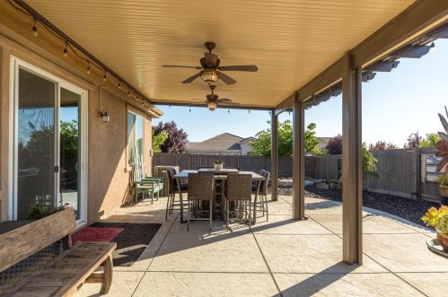 205 Tillman Ct, Folsom CA  95762-9571 exterior