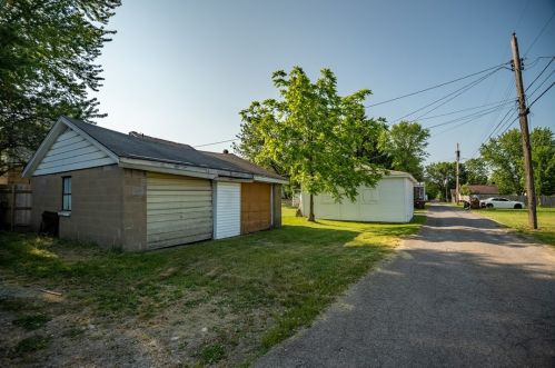 662 Stambaugh Ave, Hermitage PA  16146-4131 exterior