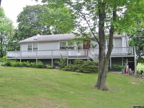 150 Patroon St, Claverack, NY 12513-5003
