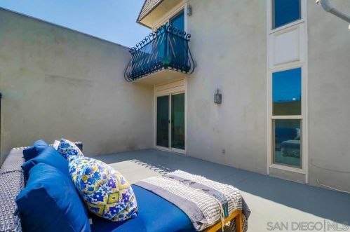 3104 Orleans, San Diego CA  92110-5947 exterior
