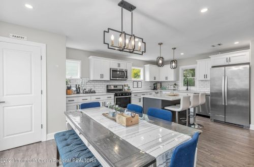 288 Essex Dr, Bricktown NJ  08723-6527 exterior