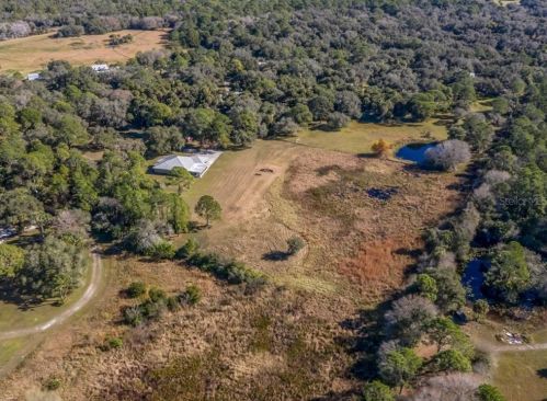 8313 Lightfoot Dr, Nokomis FL  34275-3211 exterior