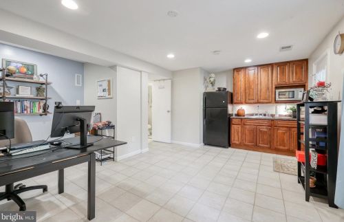 10902 Barton Hill Ct, Herndon VA  20191-5000 exterior