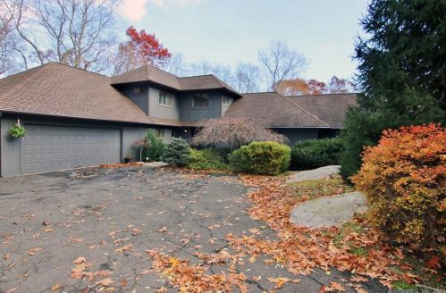 86 Partridge Rd, Stamford, CT 06903-3630