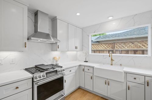 516 Baywood Ave, San Jose CA  95128-4601 exterior