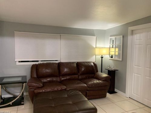 3304 Timberwood Cir, Naples FL  34105-5624 exterior