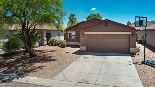 991 Cowboy Cove Trl, San Tan Valley, AZ 85143-4229