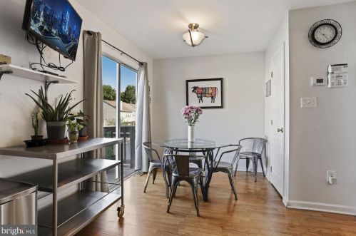 605 Warrenton Ter, Leesburg VA  20176-2466 exterior