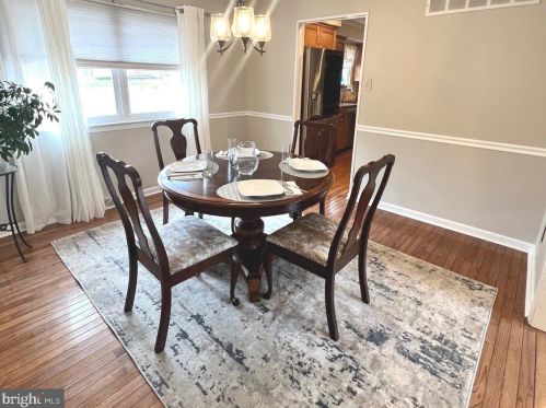 337 Hanby Cir, Boothwyn PA  19061-2319 exterior