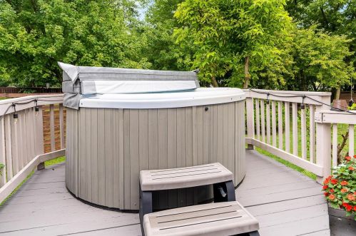 2960 Wynridge Dr, Darbydale OH  43123-8706 exterior