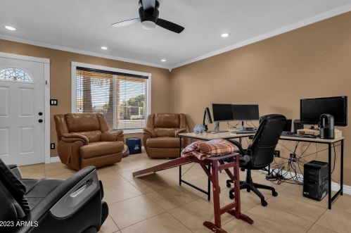 3302 Behrend Dr, Phoenix, AZ 85050-3999