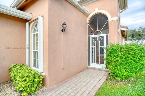 6633 Via Roma, Delray Beach FL  33446-3730 exterior