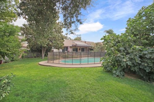 529 Cheri Ct, Ripon CA  95366-2805 exterior