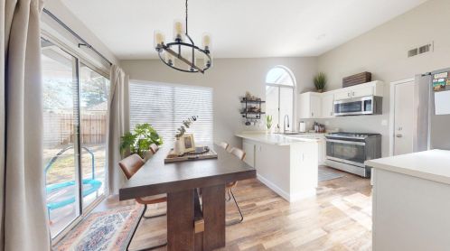 2237 Heritage Manor Dr, Riverbank CA  95367-2649 exterior