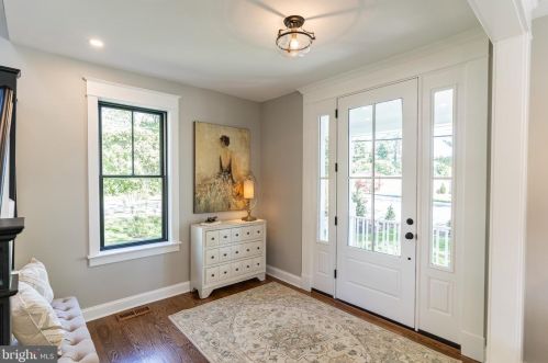2314 Great Falls St, Falls Church, VA 22046-2309