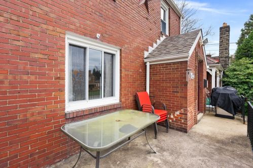 1554 Hawthorne St, Pittsburgh PA  15201-2046 exterior