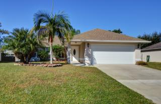 434 Easy St, Sebastian, FL 32958-4328
