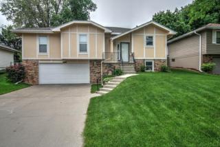 15223 T St, Omaha, NE 68137-2462