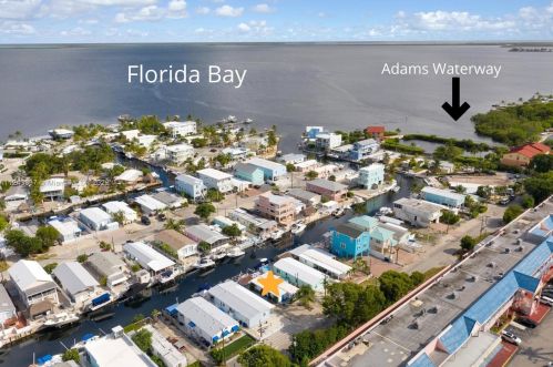 1616 Monmouth Ln, Key Largo, FL 33037-2811