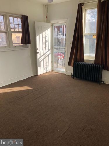 6107 Cedar Ave, Philadelphia, PA 19143-2221