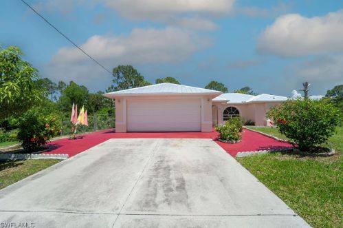 521 Empire Ave, Lehigh Acres, FL 33974-5553